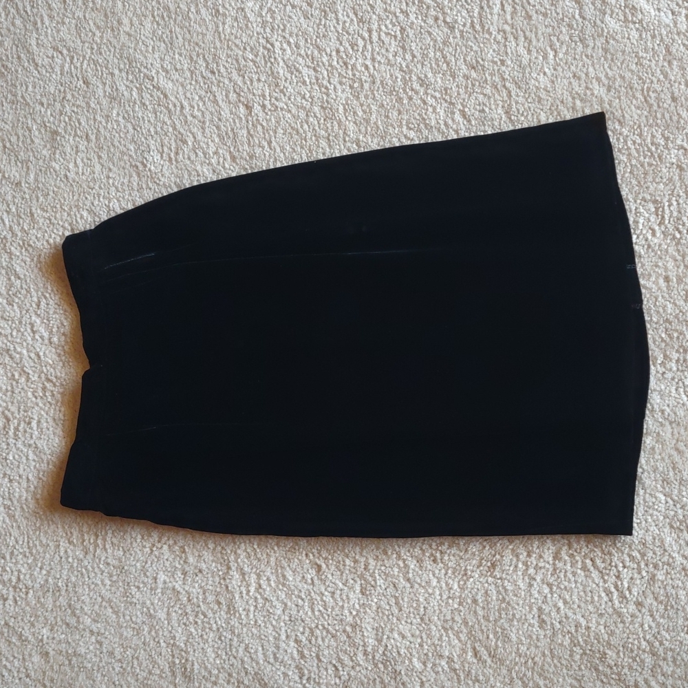 Velveteen black skirt.
